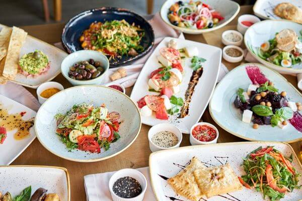 Culinária japonesa tradicional Palavras-chave de cauda longa: ingredientes japoneses, técnicas culinárias japonesas, pratos icônicos, cultura do izakaya, influência global da cozinha japonesa